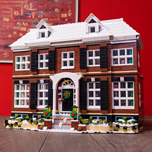 3955PCS Home Alone House Building Blocks Set - Image 3