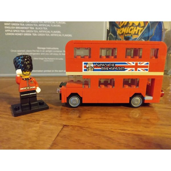 LEGO 40220 Creator Double Decker London Bus - Image 4