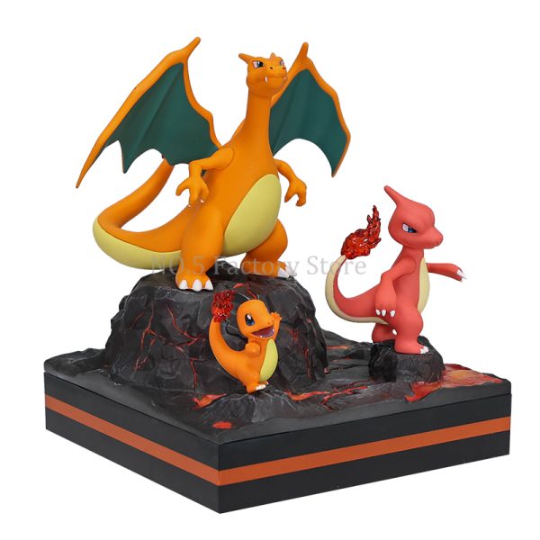 Pokémon Charizard Figure Set