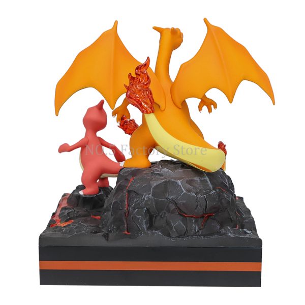 Pokémon Charizard Figure Set