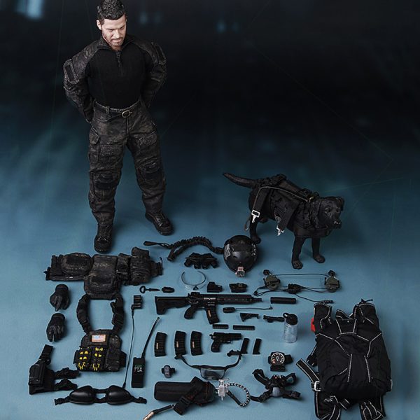 US SEAL Team Captain Navy Special Force Figurine with Dog Full Set