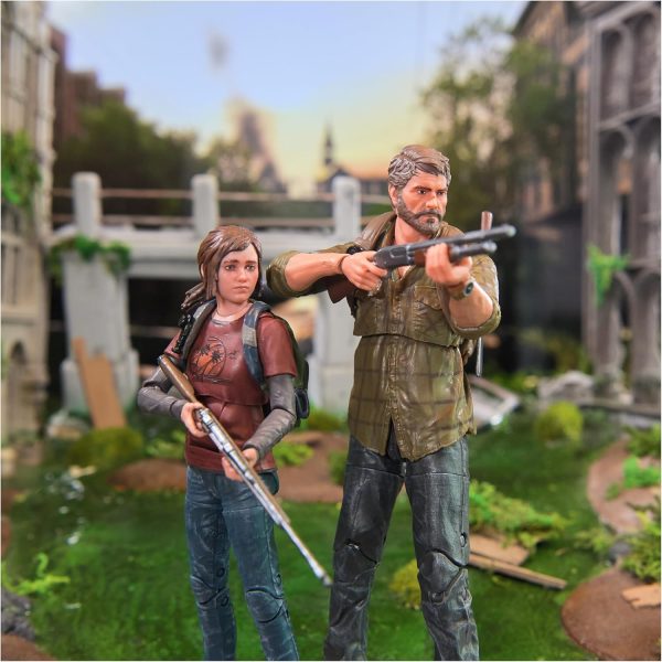 PlayStation Spin Master Toys: The Last of Us Joel and Ellie Action Figure 2-Pack - Image 3