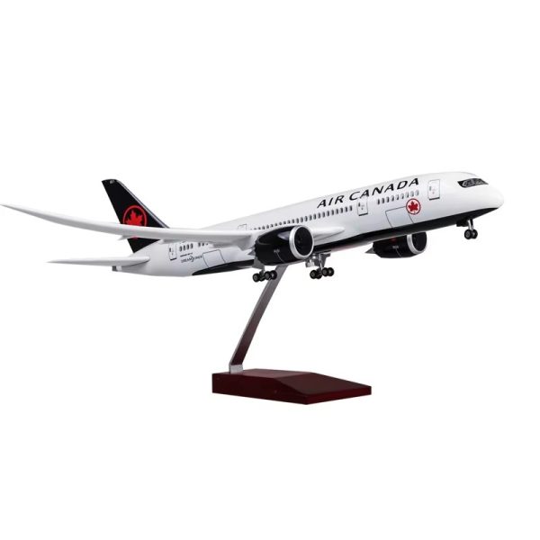 Scale B787 Canada Dreamliner Model